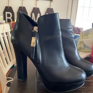 Black ankle booties